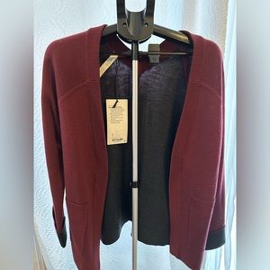 Lululemon Reverse Me Wrap Merino wool - Wine color- sz 6